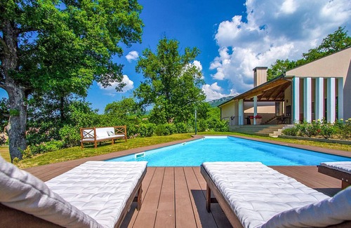 Sveti Martin House | Ideal Family Villa for Relaxation and Private Getaways