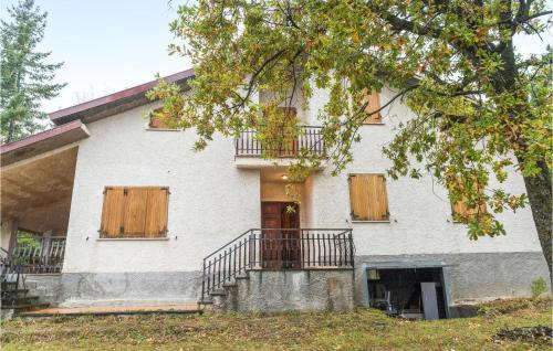 Civitella del Tronto House | Inviting Escape in Cerqueto Di Civitella with Wifi