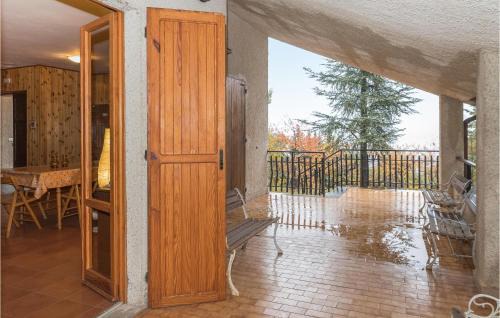 Civitella del Tronto House | Inviting Escape in Cerqueto Di Civitella with Wifi