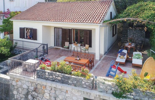 Crkvice House | Relax in a 3-Bedroom Retreat with Oceanfront Views