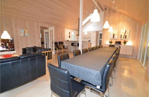 Dannemare House | Pet Friendly Getaway in Dannemare with Kitchen & Pool