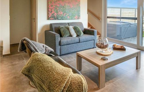 Nieuwkapelle House | Modern Home in Diksmuide with Free WiFi & Pet-Friendly Stay