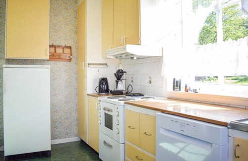 Fitjar House | Scenic Cottage with Fjord View and Family-Friendly Amenities