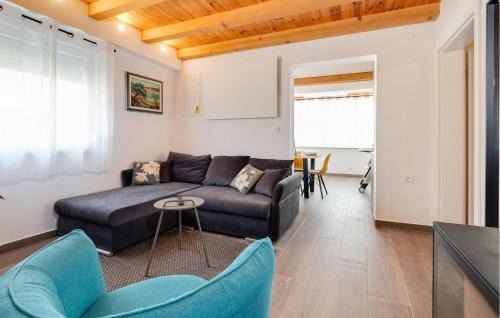 Preseka House | Awesome Home In Gornji Vinkovec