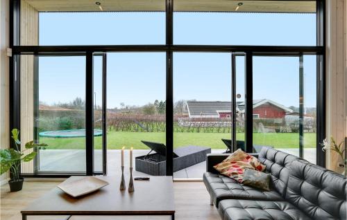 Flovt Strand House | Inviting Retreat in Haderslev with Sauna and Child-Friendly Amenities