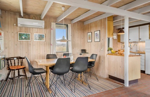 Vrist Strand House | Relax in a Cozy Oceanfront Getaway with Family-Friendly Amenities