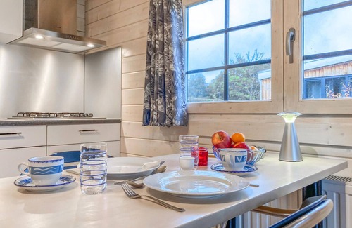 Heinkenszand House | Cozy 1 Bedroom Retreat in Heinkenszand with Pool & Spa