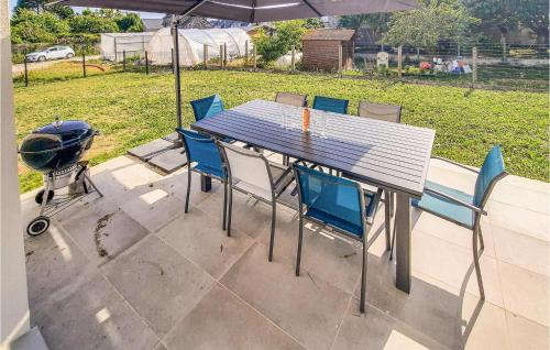 Hirel House | Family-Friendly Getaway in Hirel with Free Wifi