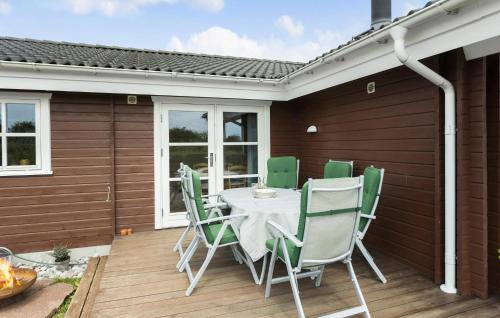 Østerskov House | Inviting Home in Humble with Relaxing Sauna Amenities