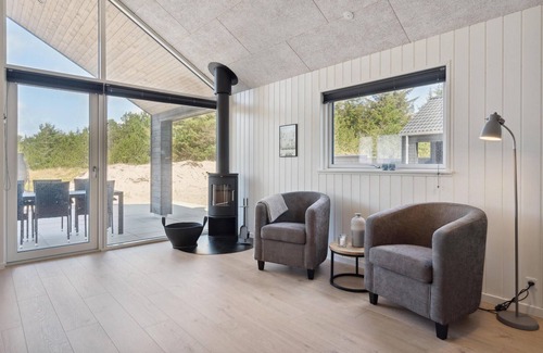 Hvide Sande House | Indulge in a Family-Friendly Wellness Retreat by the Ocean