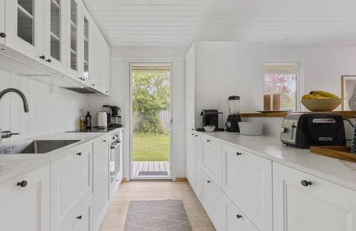 Hornsved House | Relaxing Getaway by the Picturesque Isefjord with Ocean Views