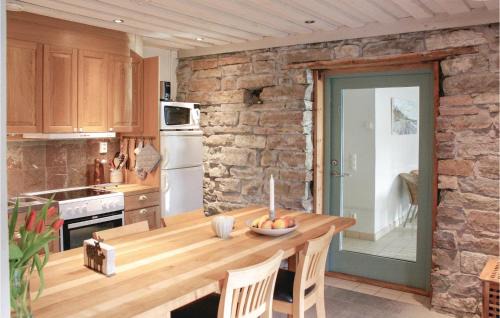 Storlinge House | Inviting Kpingsvik Retreat with Kitchen and Pool Access