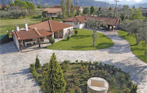 Molos-Agios Konstantinos House | Inviting Home in Kamena Vourla with Pool & Pet-Friendly Stay