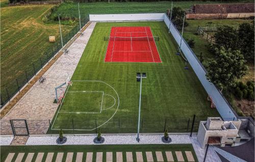 Semeljci House | Cozy Koritna Retreat with Wifi and Family-Friendly Pool