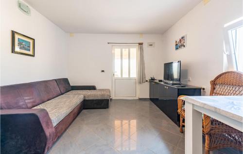 Kustici House | Exceptional Oceanfront Home in Kustici with Kitchen