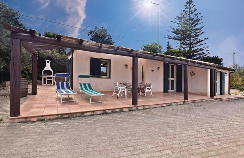 Licata House | Ideal 2 Bedroom Accommodation with Ocean View in Licata AG