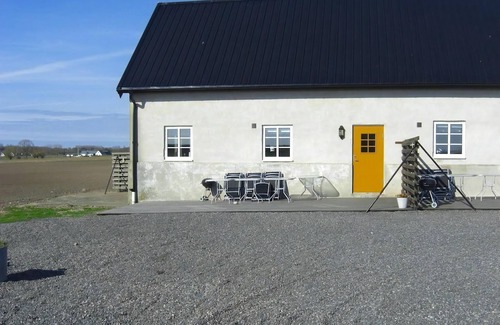 Malarhusens House | Inviting 2-Bedroom Stay in Pet-Friendly Löderup