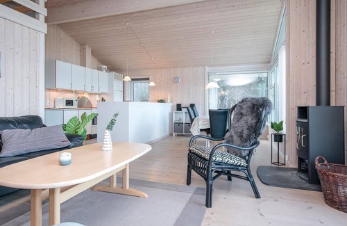 Lokken House | Beautiful 3 Bedroom Accommodation with Ocean Views in Løkken