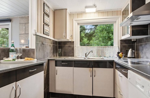 Nørre Lyngby House | Inviting 2 Bedroom Retreat with Oceanfront Views in Løkken
