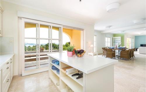 Lovran House | Inviting 6 Bedroom Home with Pool in Lovran - Rated 10/10