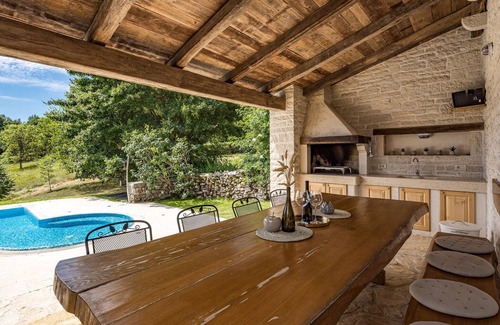 Vela Traba House | Family-Friendly 3 Bedroom Accommodation in Mala Traba