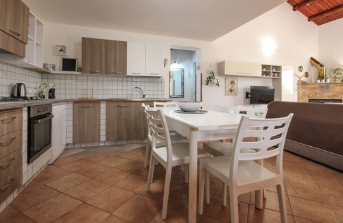 Menfi House | Comfortable 2-Bedroom Stay in Menfi with Pool & Spa
