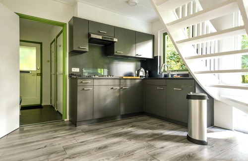 Meppen House | Discover the Chic Cottage Surrounded by Nature's Beauty!
