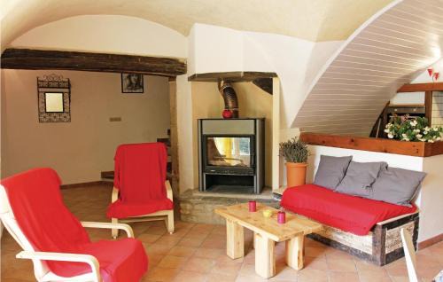 Montjoux House | Welcoming Home in Montjoux with Pool and Pet-Friendly Stay