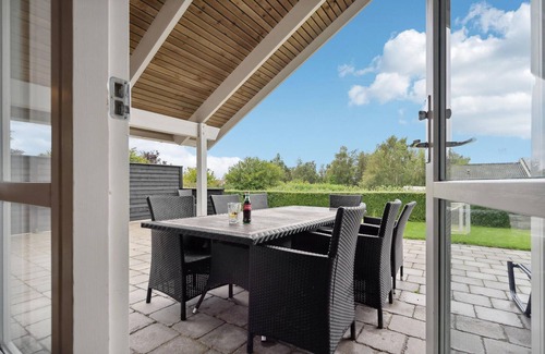 Nordborg House | Cozy 3-Bedroom Retreat with Ocean Views in Nordborg