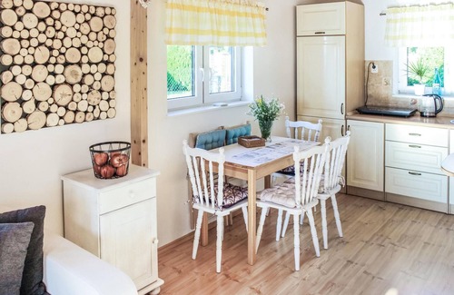 Nowe Warpno House | Idyllic Vacation Home in Nowe Warpno with Lake View