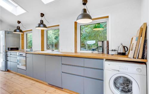 Klint House | Cozy 3 Bedroom Home in Nykbing Sj - Child Friendly Retreat