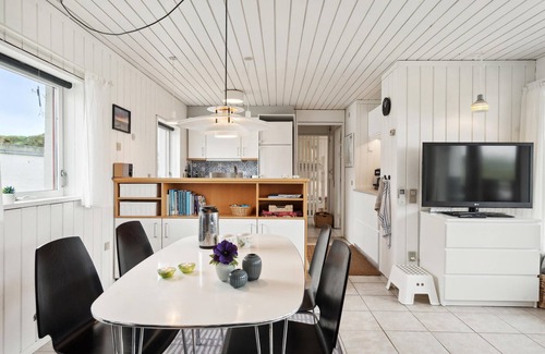 Rødhus House | Cozy 2-Bedroom Retreat in Pandrup with Ocean Views