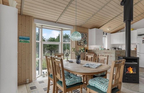 Rødhus House | Enjoy a Family Retreat in Idyllic Oceanfront Vacation Home