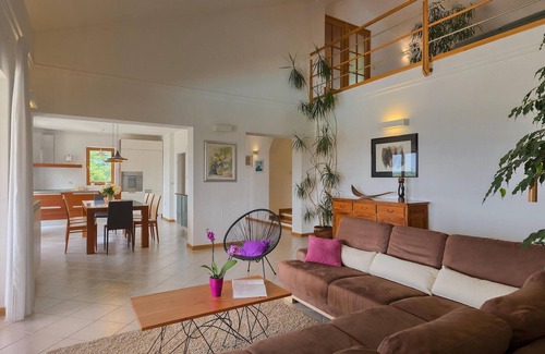 Trviz House | Ideal 5-Bedroom Retreat in Pazin with Private Pool & Spa