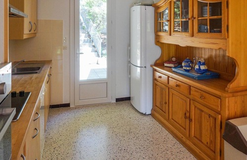 Pierrerue House | Spacious 3 Bedroom Getaway in Scenic Pierrerue
