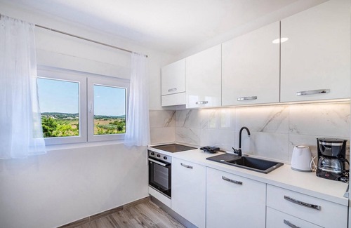Polaca House | Family-Friendly Villa Feniks with Pool and Spa in Polaa