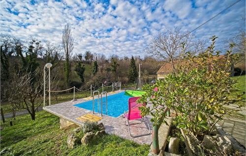 Jastrebarsko House | Pet-Friendly 3 Bedroom Home with Pool in Prodin Dol
