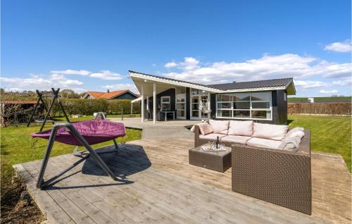 Ronde House | Cozy Retreat in Rnde with WiFi & Family-Friendly Amenities