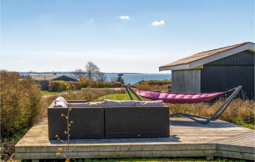 Ronde House | Cozy Retreat in Rnde with WiFi & Family-Friendly Amenities