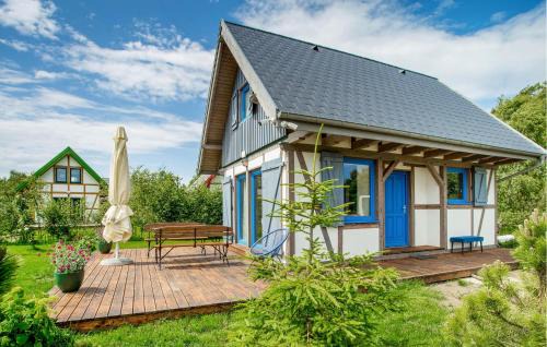 Debina House | Family-Friendly Retreat in Rowy with Free WiFi