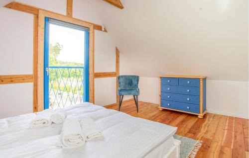 Debina House | Family-Friendly Retreat in Rowy with Free WiFi