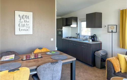 Scherpenisse House | Cozy Retreat in Scherpenisse with Pool and Kitchen Amenities