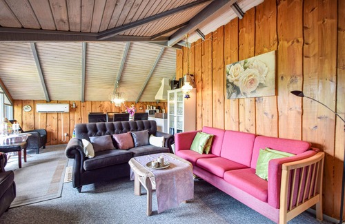 Funder Kirkeby House | Idyllic Cottage Surrounded by Nature with Spa and Breakfast