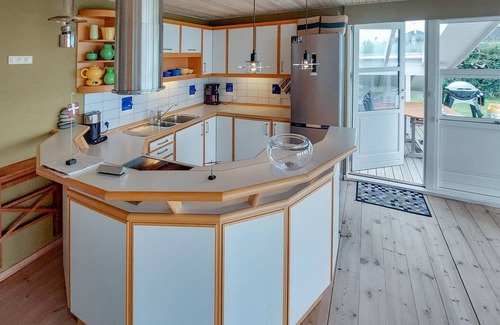 Frolunde House | Embrace the Ocean View at Our Great Belt Retreat