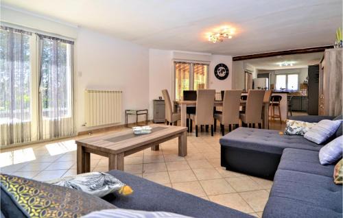 Saint-Laurent-La-Vernede House | Family-Friendly 4 Bedroom Home in S. Laurent-La-Vernede
