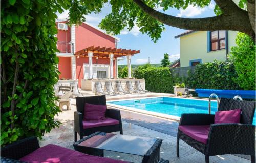Trilj House | Inviting Home in Trilj with Heated Pool & Pet-Friendly Options