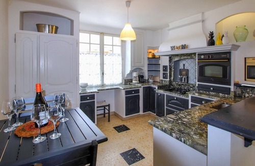 Tulette House | Exceptional 4 Bedroom Accommodation in Tulette with Pool