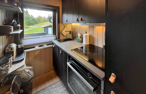 Eikjedalen House | Enjoy Tranquil Days by Lake Eikedals in Cozy Cottage