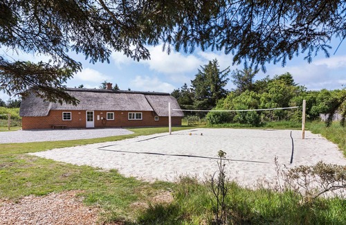 Nørre Fjand House | Family-Friendly 6 Bedroom Retreat in Beautiful Ulfborg