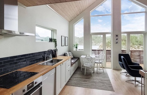 Bomlo House | Modern Fishing Lodge with Fjord Views and Great Amenities